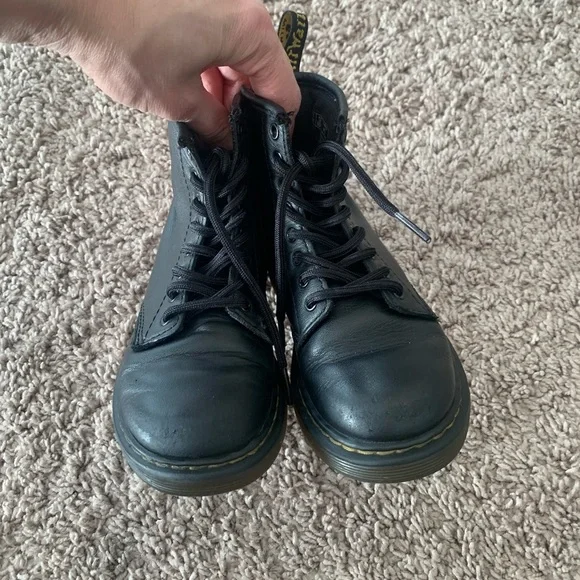 Dr Martens Pascal Moo Boots Black Leather Lace-Up Boots - Picture 5 of 16